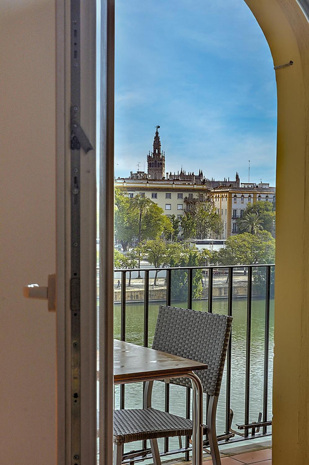 Apartamento Special Place In Triana Sevilla Exterior foto